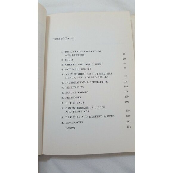 The Blender Cookbook 1961 by Ann Seranne & Eileen Gaden Hardcover Book Club Ed - Picture 4 of 7